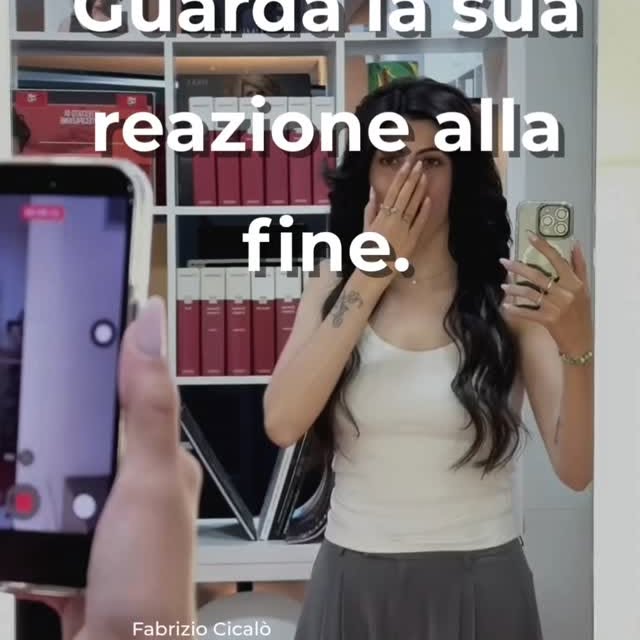 Tutti guardano il risultato.
Capelli lunghi.
Volume.
Trasformazione.

Ma pochi si fermano a guardare