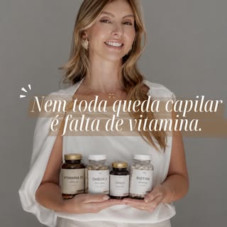 É comum associar a queda de cabelo à falta de vitaminas, mas essa é apenas uma das diversas causas p