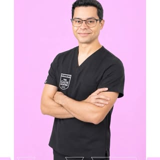 Un recorrido marcado por el conocimiento, la pasión y la excelencia médica. 

Gracias a cada uno de 