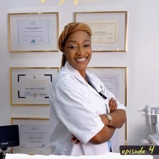 Le Talk de Nabou – Épisode 4
Sujet du jour : Au-delà des produits : écouter le cheveu

💬 Dites-nous