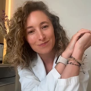 ✨ No todo es medicina estética… ni todo es cirugía.

💉 Ni más producto = mejor resultado
💉 Ni con 