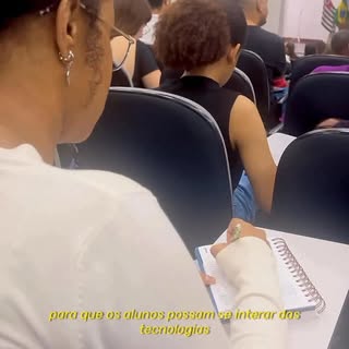 Durante essa aula incrível na @unipararaquara, trabalhamos a análise das cores como ferramenta estra