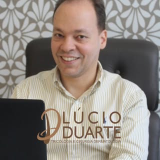 Você conhece a minha trajetória? Então, vem comigo para saber mais…
.
.
. 
Graduação em Medicina - U
