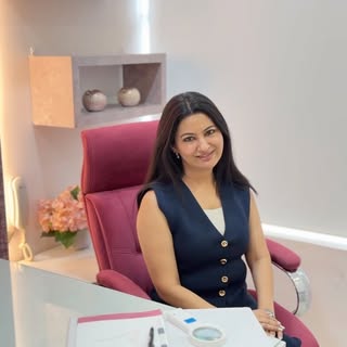 Hard work always pays off…👩🏻‍⚕️✨🩷
.
.
.
#drgeetikapaul #skincare #skin #antiaging #glowingskin