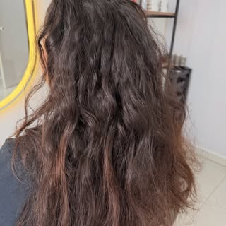 Cada detalhe faz a diferença.

✨ Antes: fios sem forma, opacos e precisando de um cuidado especial.
