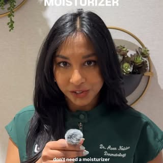 Oily skin doesn’t mean no moisturizer, in fact, it usually means the opposite! ⭐️

Dr. Avee, our GP 