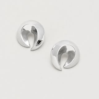 Boucles d oreilles argent poli #contemporary #fashion #intemporel #paris #vincentarnould