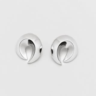 Boucles d’oreilles argent poli #fashionstyle #contemporary #intemporel #paris #vincentarnould