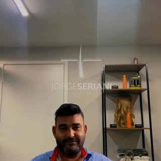 Imagine acordar todos os dias sem se preocupar com a calvície.

Sem esconder as entradas.

Sem evita