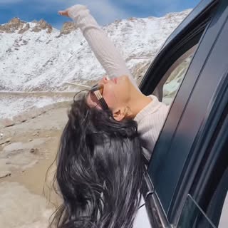 In the end, it’s just you and your life…
so live it the way you dreamt of.  #leh #ladakh #mountainvi