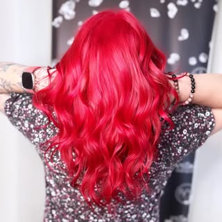 MODE ELUME ACTIVÉ 

Notre belle Julie avait tellement hâte de ravoir une couleur flash mais aussi ri