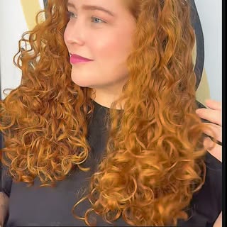 ✨ Transformação com propósito!

A Ana Paula chegou até nós por indicação, desejando um corte em cama