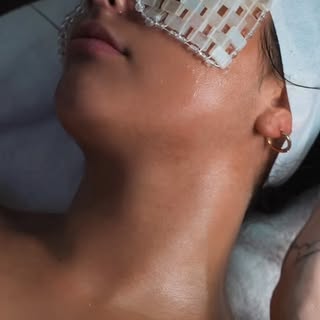 Healthy skin doesn’t happen overnight—it happens with the right treatments, consistency, and a perso