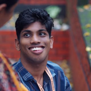 താരന്റെ കാരണം മനസ്സിലാക്കിയപ്പോൾ, പരിഹാരവും വ്യക്തമായി.
ഹെയർട്രീയുടെ സൗജന്യ ഹെയർ കൺസൾട്ടേഷൻ ക്യാമ്പി