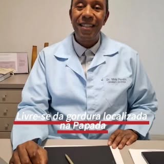 “A papada não aparece só por idade ou peso ❌⚖️
Na maioria das vezes, é gordura localizada que não sa