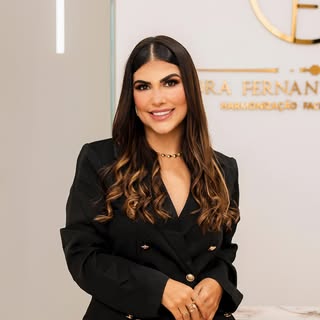 Fazer o que amo todos os dias é o que me motiva a ir além. ✨
Transformar rostos, cuidar de corpos, e