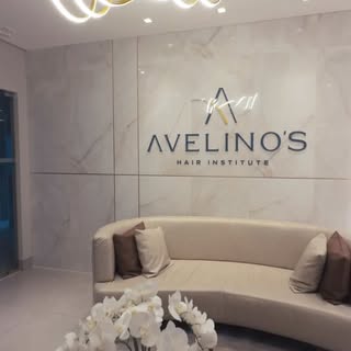Aqui, cada etapa reflete o cuidado médico.
A estrutura da Avelino’s Hair Institute foi criada para e