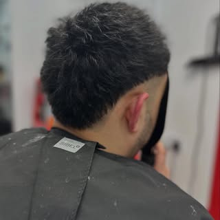 SWIPE 👉🏻 Alopecia customer 😮‍💨
#hairlosshelp #hairreplacementsystem #alopecia #hairreplacementsy