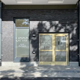 Välkomna till vår nya klinik på Kungsgatan 66 i Uppsala! 🎉 Från och med söndag 25/8 slår vi upp dör