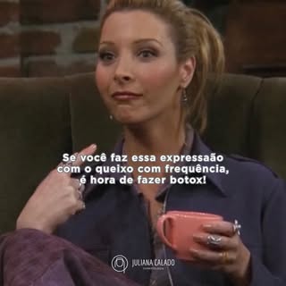 Essa textura irregular no queixo que aparece nas expressões, ou que já ficou marcada mesmo em repous
