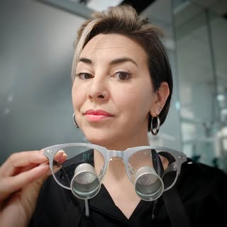 Hola! Esta soy yo, aunque muchos no me reconocen si me ven al tiempo, porque cambio muchísimo de loo