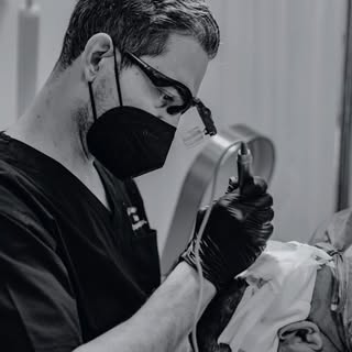 Why choose DHI Hair Transplant?

✅ Minimally invasive – No stitches or incisions, quicker recovery.
