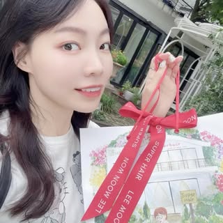 韓国で体験してきた、話題の韓方スカルプケアプログラム🌿
マイクロスコープで自分の頭皮状態をしっかりチェックしてもらい、自然由来の素材を使った丁寧なケアを受けてきました！
日頃の疲れを癒やしながら、健