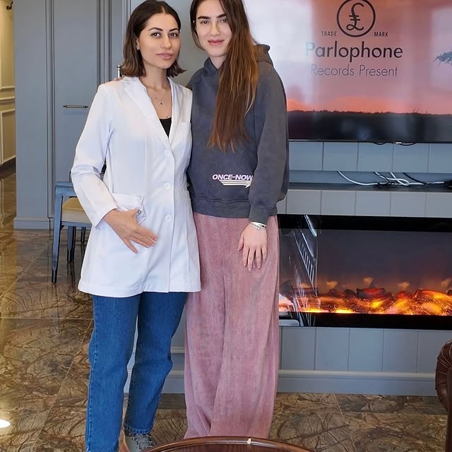 A Moment From Our Clinic🌸

#medicalaesthetics #behindthescenes #dailymoments #drelifsedakeskin #med