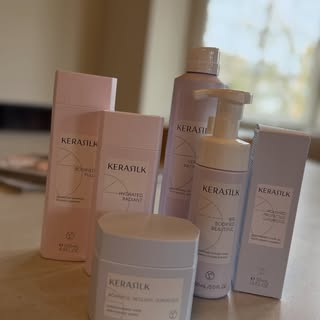 ✨ ACTIE ALERT ✨

Geef je haar de luxe die het verdient met de Kerasilk set 💛

Van €195,-
👉 NU voor