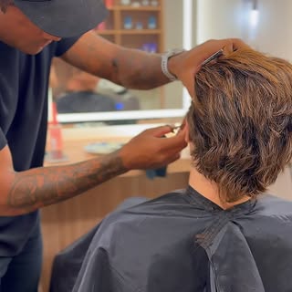 Um bom corte fala antes mesmo de você dizer uma palavra. 🔥💈
E aí, de 0 a 10, qual nota você dá par