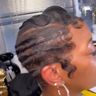 Cut $ waves  #houstonhairstylist  #pixiehair  #waveshair