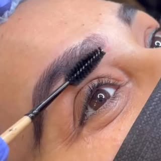 Wake up confident every day ✨
Our Permanent Eyebrow  treatment is designed to enhance your natural f