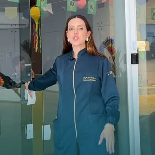 🍃 A saúde capilar vai muito além dos fios. Ela começa no conhecimento.

Você quer se tornar um prof