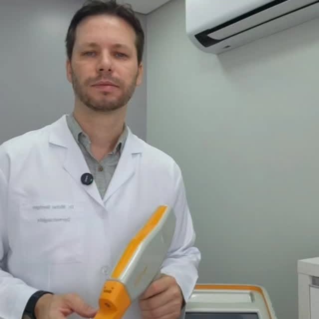 Vasinhos na face, rosácea ou aqueles pontinhos vermelhos (angiomas rubi) incomodam?

O laser Nd:YAG 