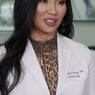 A holistic approach to skincare is the only way to do it ✅ Dr. Hoang’s approach gets to the root of 
