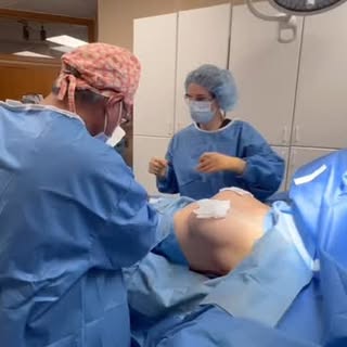 YES it’s possible! 

No scars on the breast.
No incision under the fold.
No areolar scar.

Just clea