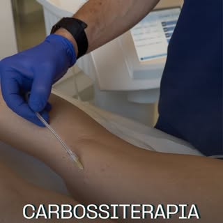 L’estate si avvicina e, con l’arrivo del caldo, molte persone iniziano ad avvertire più gonfiore, ri