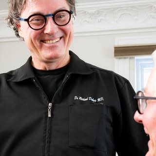 Votre chevelure fait partie de votre identité. Si vous ressentez une perte de densité ou une calviti