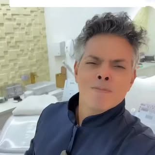 “Doutor, é verdade que algumas medicações para queda de cabelo podem causar depressão e ansiedade?”
