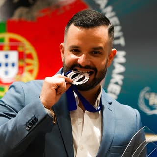 🥇No encuentro palabras para expresar lo FELIZ que me siento al recibir el premio THE BEST SMP CONNE