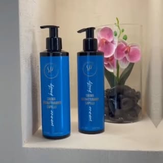 🌊 Quest'estate proteggi i tuoi capelli come proteggi la tua pelle.

Sole, mare, cloro e salsedine p