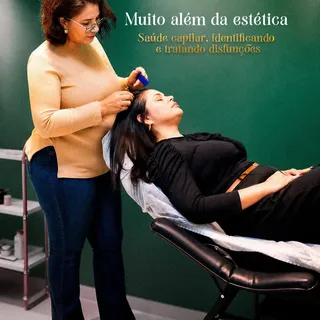 A tricologia vai muito além da estética. Aqui, cada protocolo é personalizado para devolver a vitali