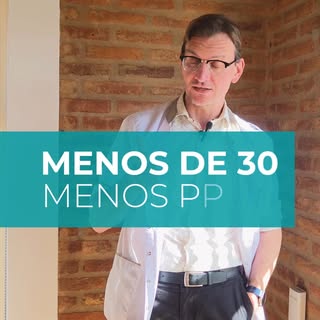 ¿Tenés menos de 30 y notás menos pelo?
La alopecia no espera. Cuanto antes empieces un tratamiento, 