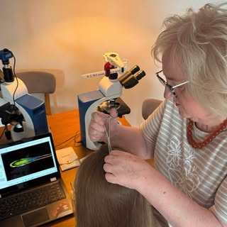 📍🔬Mikroskop w trychologii to klucz do precyzyjnej diagnozy i 
nowoczesnej terapii. Zajęcia praktyc