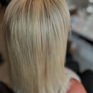 Crown Integration for Alopecia ✨ 

Swipe 👉🏼 for Before’s 
Beautiful Result for my Client 🤩