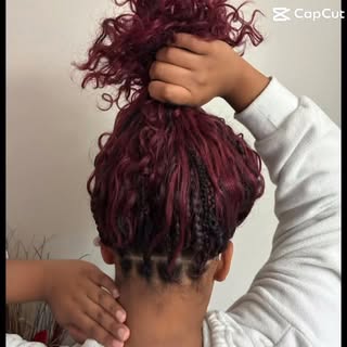 Tree braids are low maintenance, versatile, and a great protective style. Tree braids can last up to
