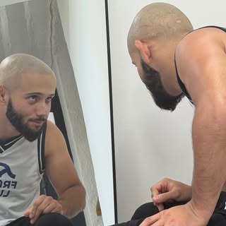 Paco est arrivé au studio avec une idée très claire.

À seulement 21 ans, il pratique les sports de 