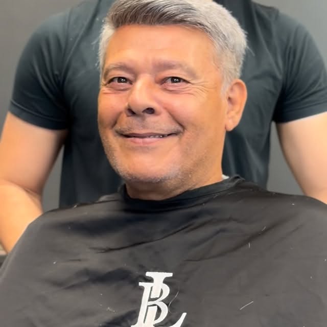 A prótese capilar vai além da estética, trata-se de uma verdadeira transformação de vidas. O impacto