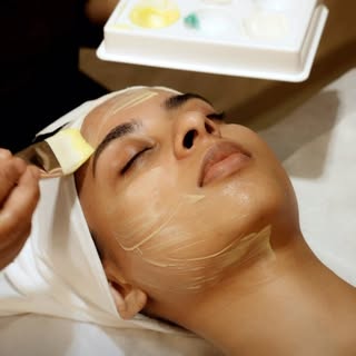 A Kérastase Fusio-Dose gives your hair exactly what it needs in the moment, while a facial gives you