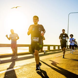 DESAFIO DA PONTE 

Hoje eu corri a minha vigésima meia maratona em provas oficiais, no mesmo cenário
